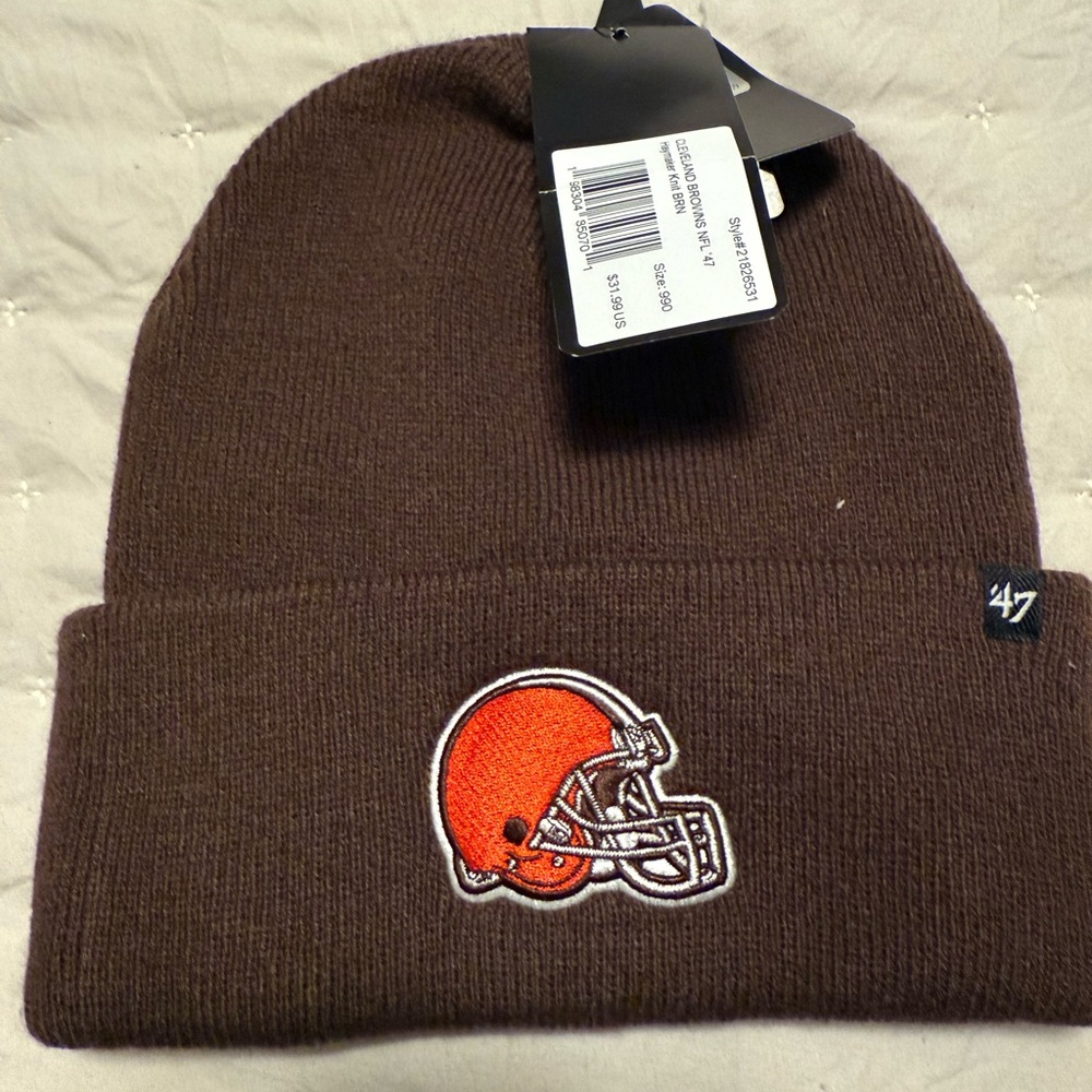 NWT Cleveland Browns Beanie with Orange Helmet‎ Logo